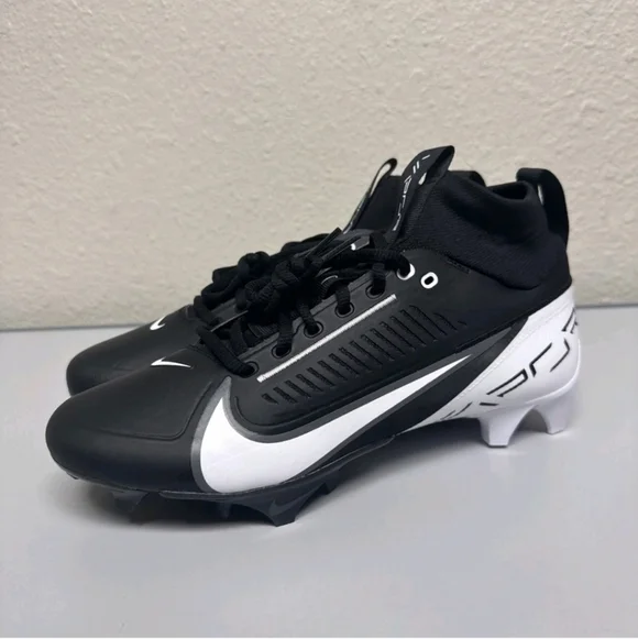 Size 16 Men's Nike Vapor Edge Pro 360 2 Football Cleats Black White DA5456-001 - Picture 1 of 5